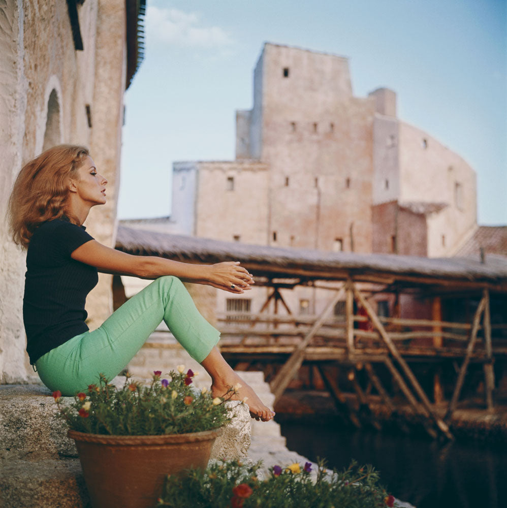 Wall Art Viewer Frames Render