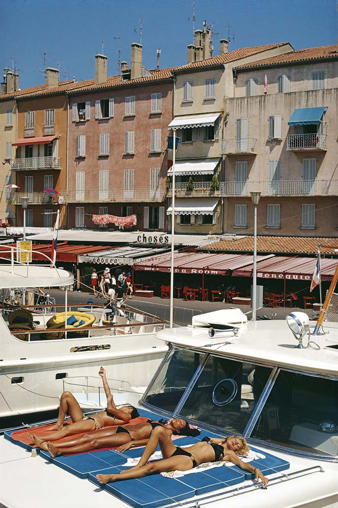 Wall Art Viewer Frames Render